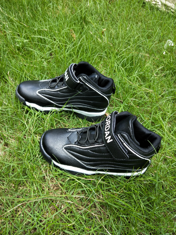 New Air Jordan 13.5 Black White Shoes For Kids